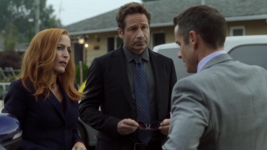 Scully and Mulder ask Dean Cavalier about what he witnessed.