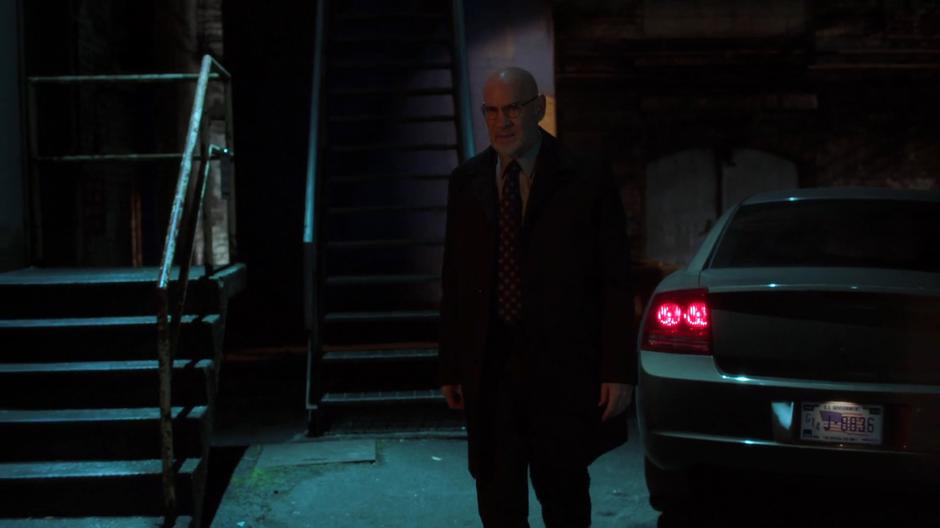 Skinners stops outside when he sees Monica & the Cigarette Smoking Man's car.
