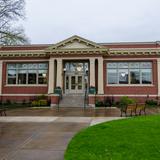 Photograph of Oregon City Public Library.