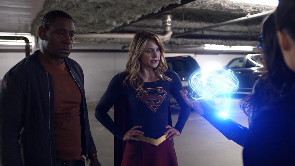 J'onn looks at Menagerie while Kara tells Nia to take it down a notch with the threats.