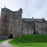 Photograph of Doune Castle.