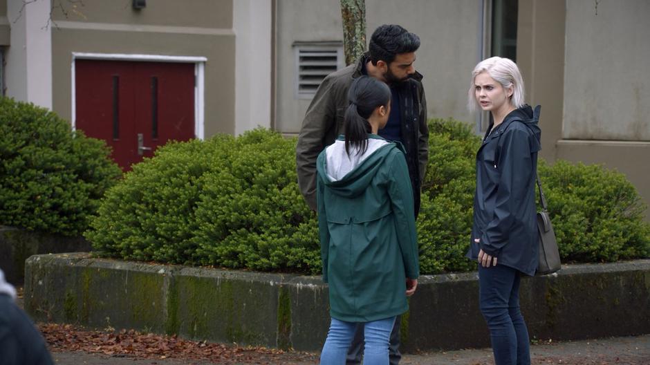 Ravi and Liv talk to Amy about Jamie and Harris.