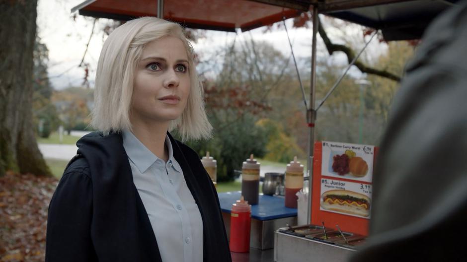 Liv looks up at Martin Roberts when he orders the same zombie-friendly hotdog as her.