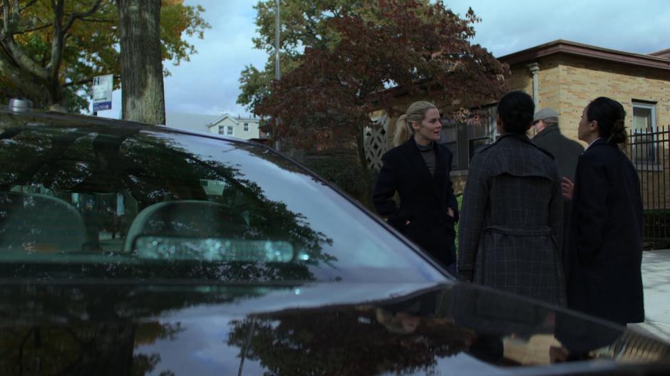 Trish talks to the two detectives who are asking her about Jessica.