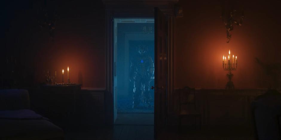 The Lone Cyberman is finally able to materialize inside the villa.