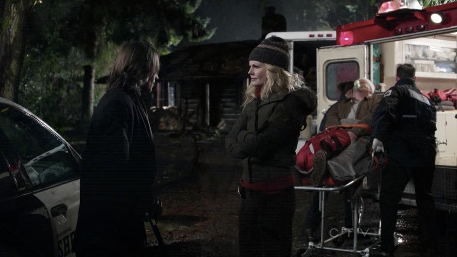 Emma finds out Mr. Gold's motives while Moe French is put into an ambulance.