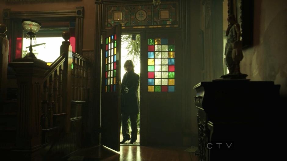 Mr. Gold enters his house to find he has been robbed.