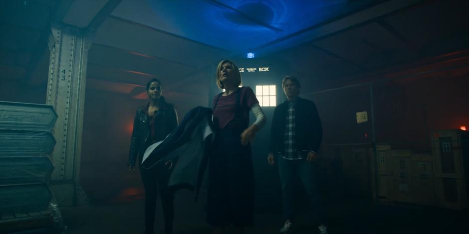 Yaz, the Doctor, and Dan appear back outside the TARDIS after being killed by the Dalek.