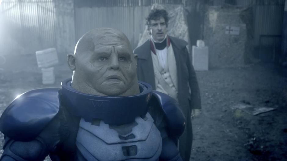 Commander Strax sees the TARDIS in the battlefield.