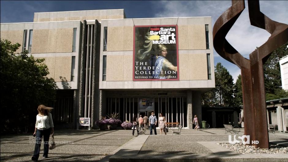 Front entrance to the art museum.