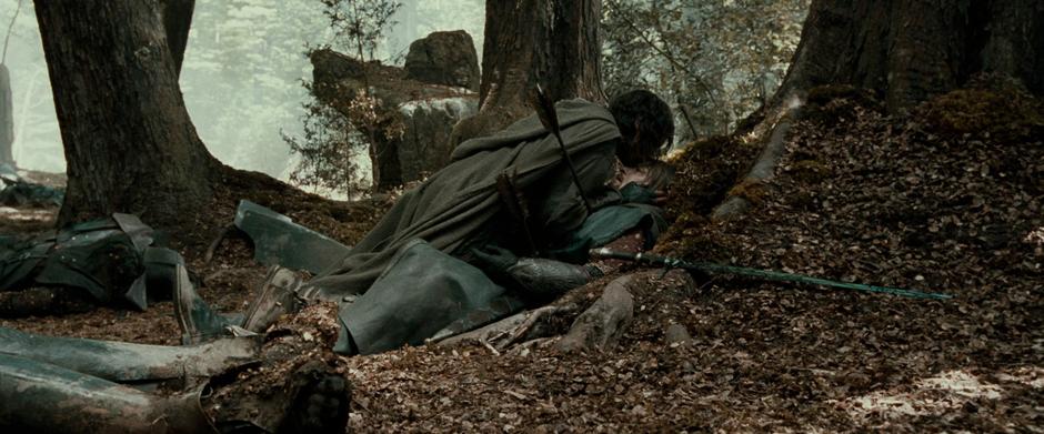 Aragorn comforts the dying Boromir after the final battle.