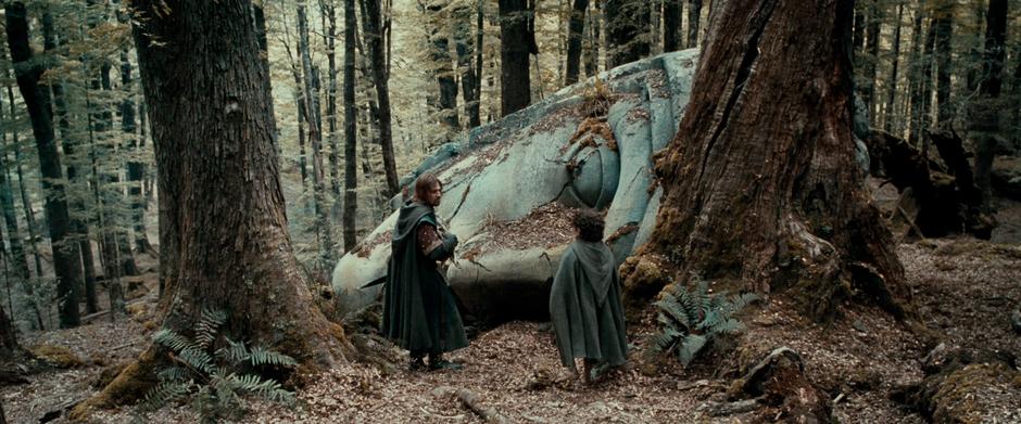 Boromir tries to convince Frodo to bring the ring to Gondor.