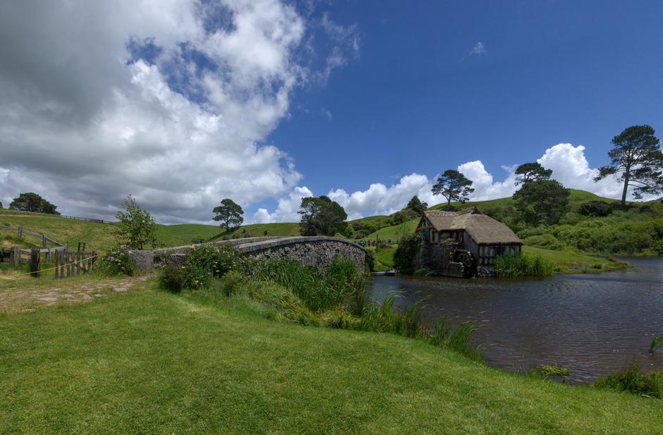 Looking at the Hobbiton mill and the bridge across the pond.