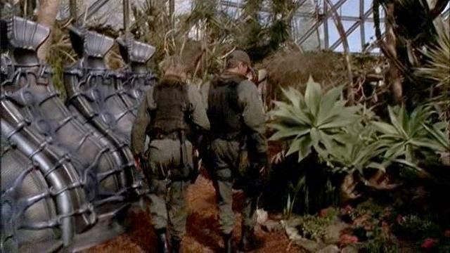 SG-1 examines the devices used by The Keeper.
