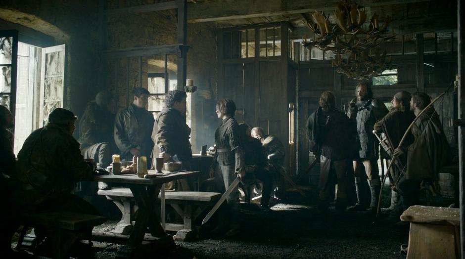 Arya hides with Gendry and Hot Pie while the men of the Brotherhood Without Banners examine the newly captured Hound.
