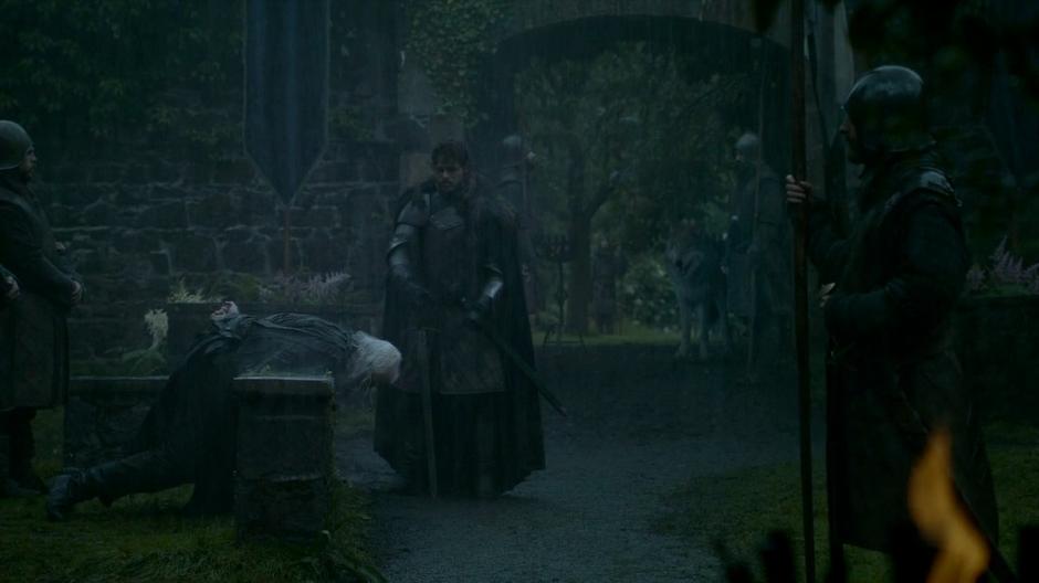 Robb prepares to execute Rickard Karstark for his crimes.