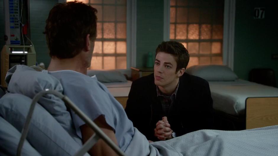 Barry talks to his father in the prison hospital.