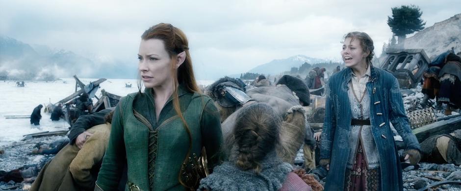Tauriel helps the kids search for their father and brother among the survivors.