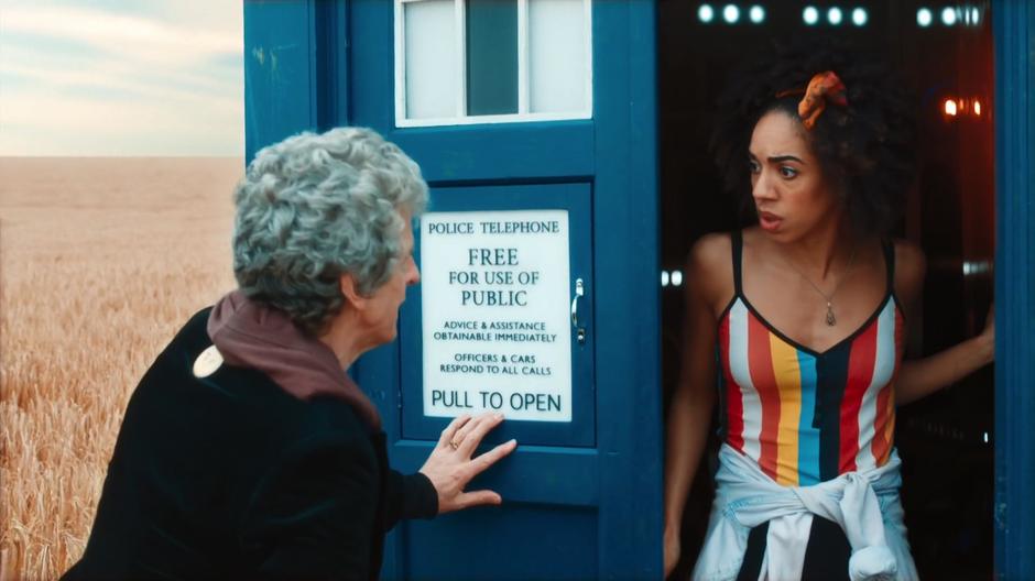 The Doctor tells Bill to stay safe in the TARDIS while he deals with the killer robots.