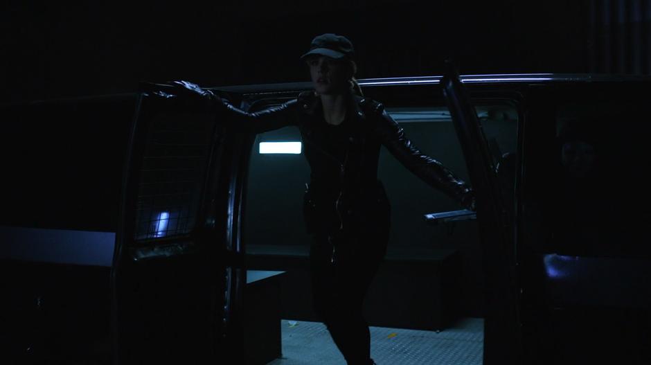 Felicity climbs out of the van to find she isn't in A.R.G.U.S. headquarters like she thought.