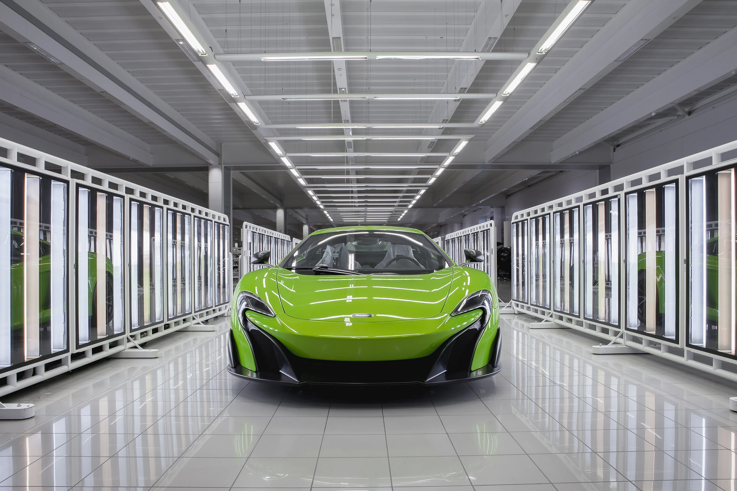 McLaren Boston 675LT Green 675LT in brightly lit room