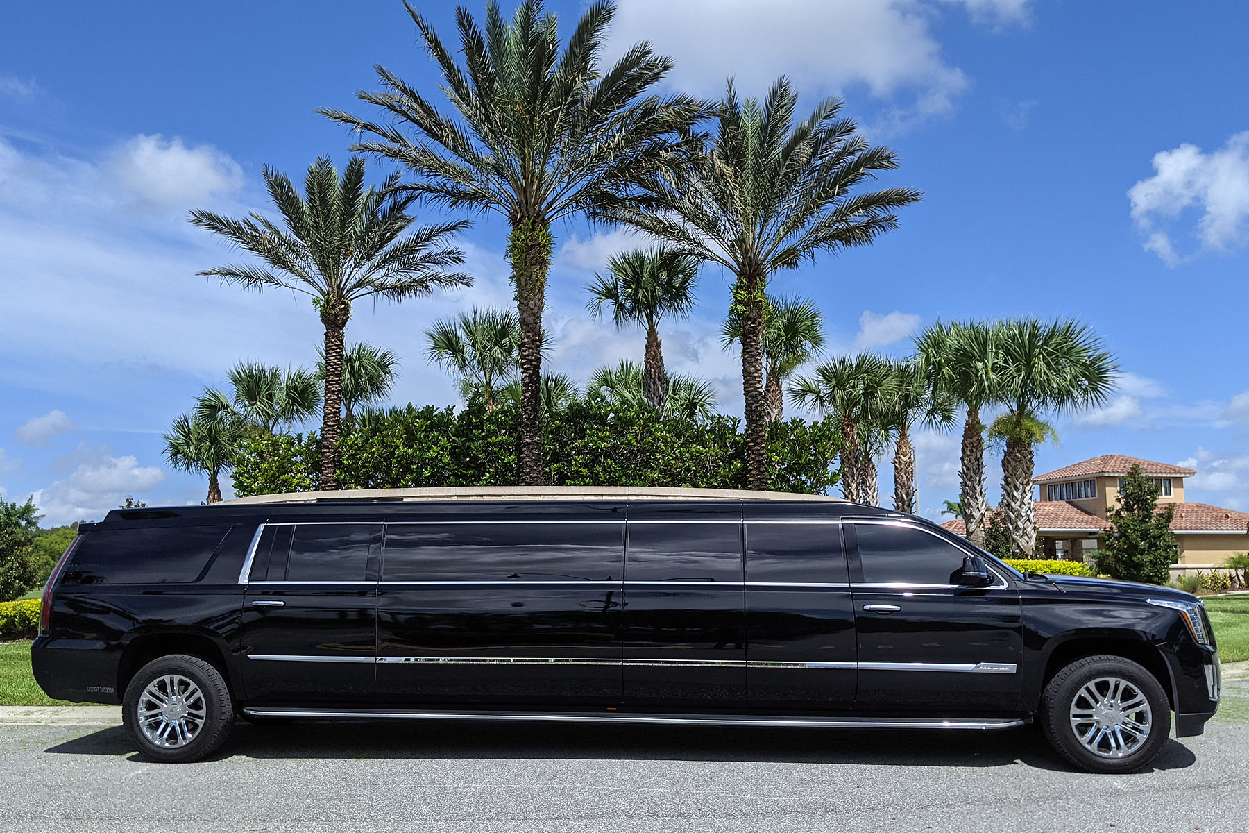 13 Passenger SUV Limo · Sanford Airport to Disney