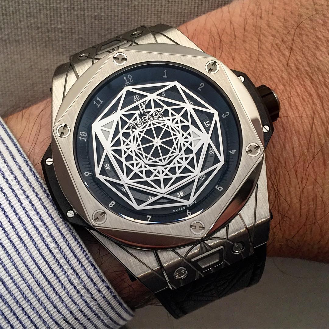 hublot_4903858.jpg