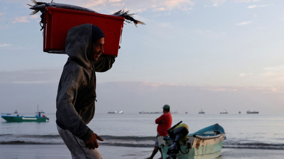 Ecuador Fishermen Trapped Between Cartel Extortion and Alleged US Airstrikes