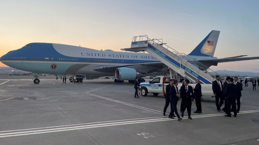 Iran Mocks Trump over Secret Aircraft Switch amid Reported Missile Threat