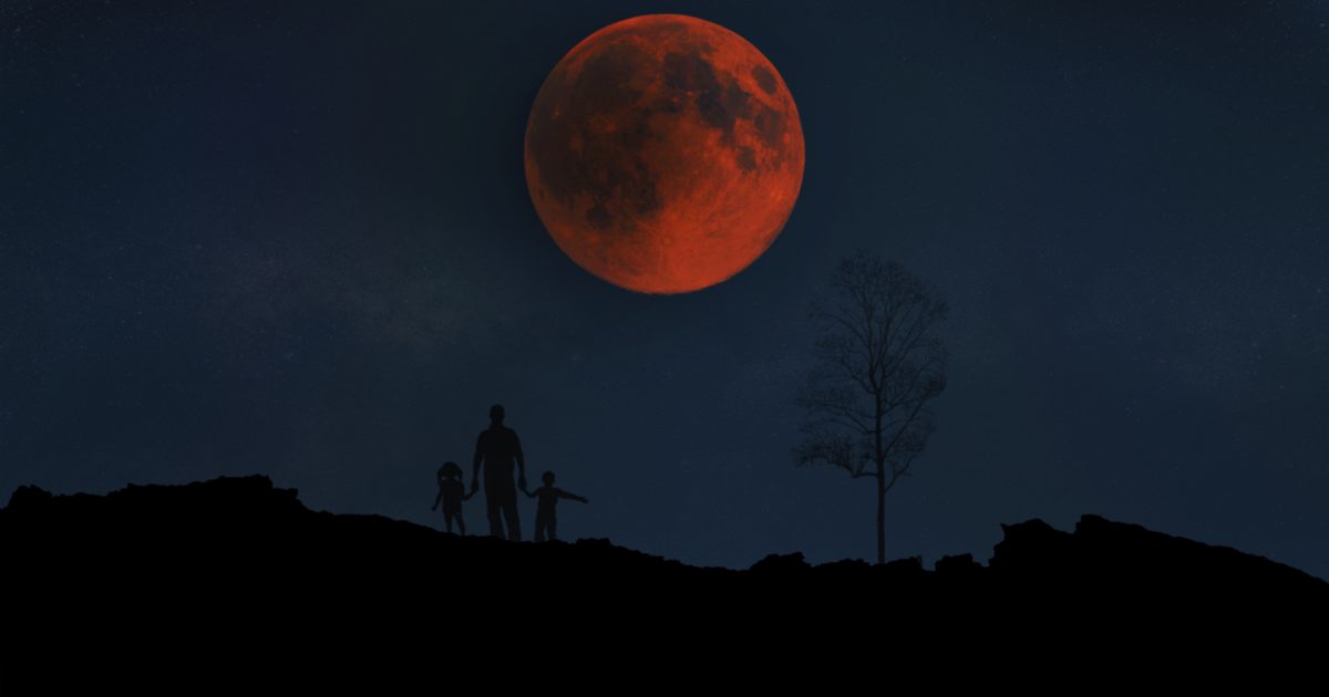 The Meaning Behind Bleeding on the Full Moon or New Moon