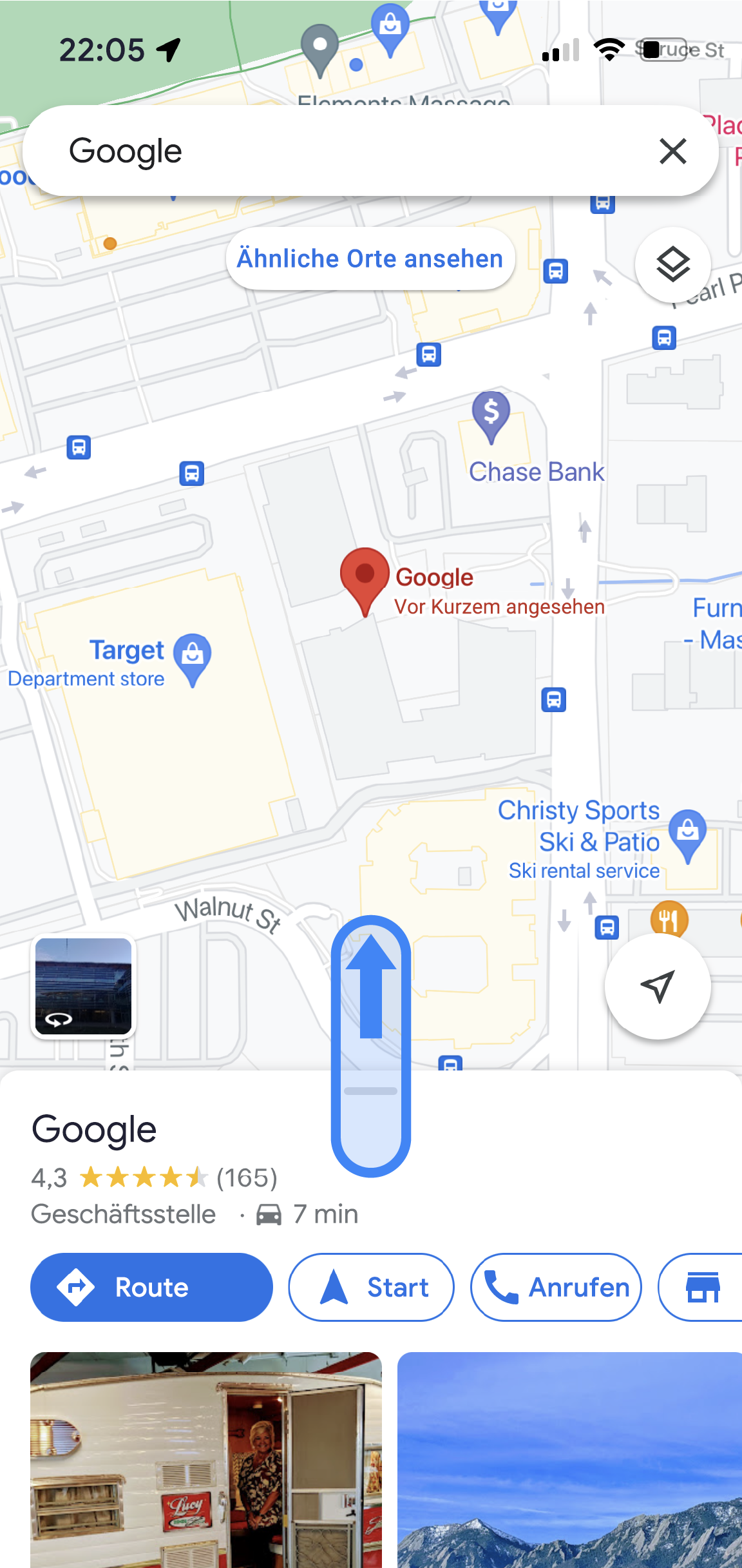 In der Google Maps App ist eine Google-Niederlassung zu sehen. Am unteren Rand der App werden der Name des Standorts und seine durchschnittliche Bewertung sowie einige Schaltflächen angezeigt, darunter „Route“, „Starten“ und „Anrufen“.