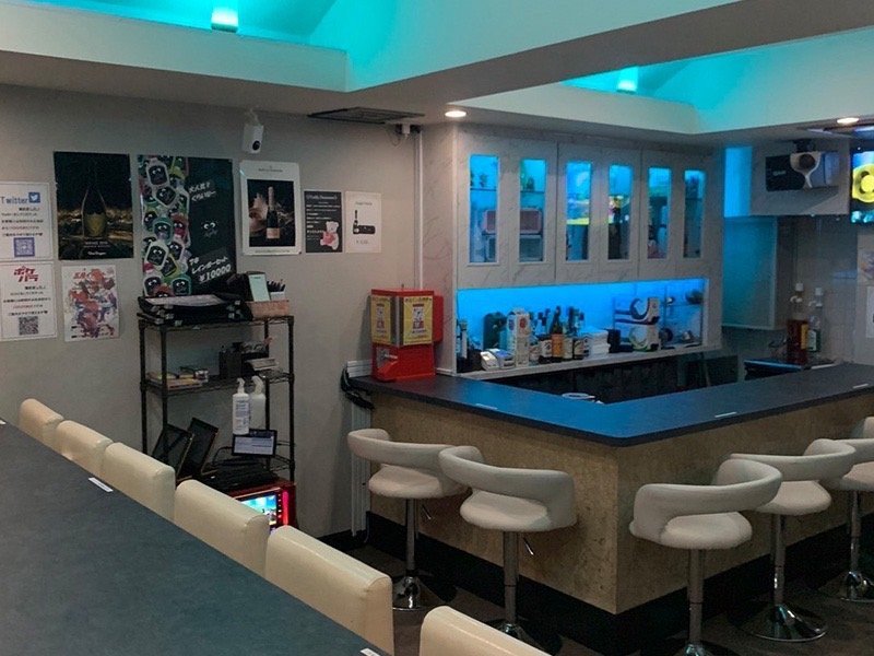 東京_上野_cafe&bar Meltia(メルティア)_黒服求人_左