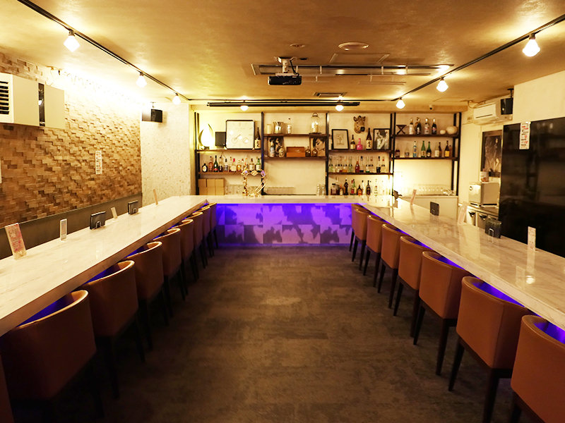 神奈川_新横浜_Girls Bar Kitty(キティ)_黒服求人_左