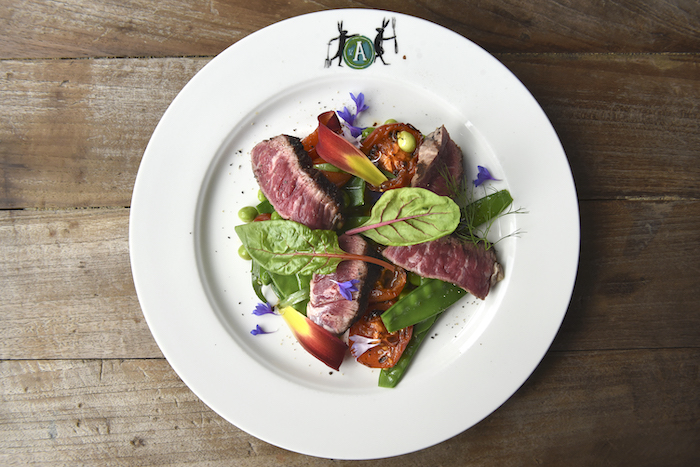 Gepekelde en geroosterde rib-eye