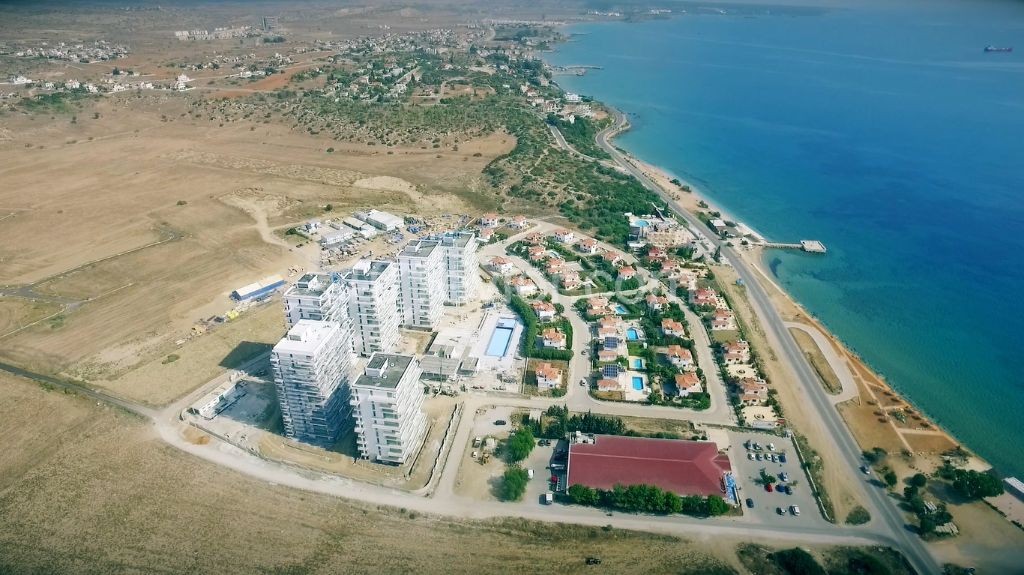 Plaja Kısa Bir Yürüyüş Mesafesinde Deniz Manzaralı Lüks Rezidans