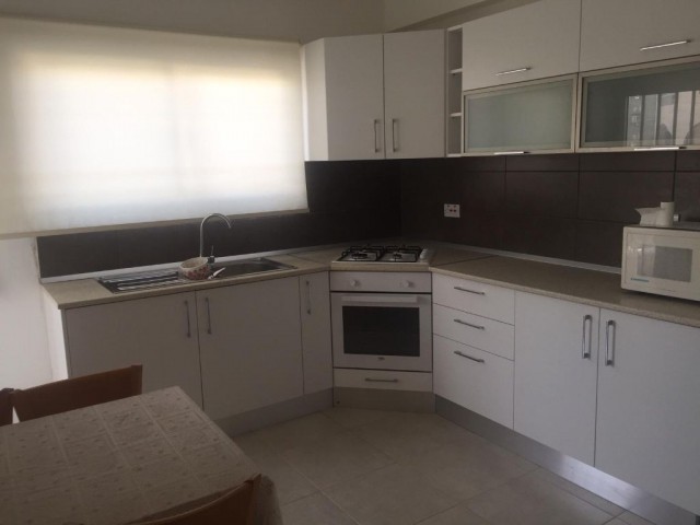 Aileniz için aile apartmanında AYLIK ÖDEMELİ VE KOMİSYONSUZ  2+1 EŞYALI temiz daire