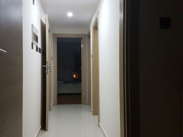 GİRNE AMFİ TİYATRO BÖLGESİNDE SATILIK DAĞ VE DENİZ MANZARALI 3+1 PENTHOUSE