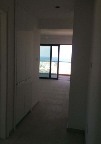 Girne merkezde satılık 2+1 deniz manzaralı daire