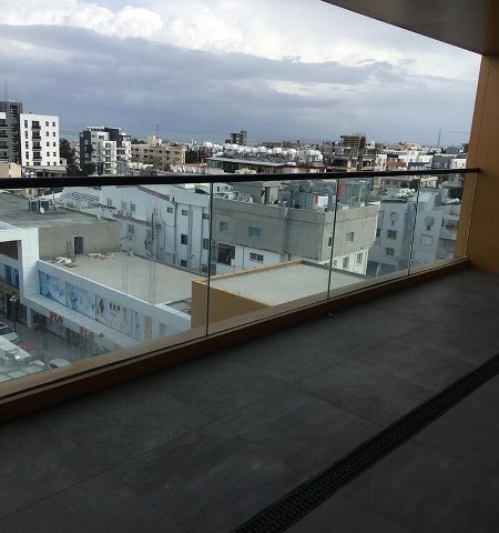 Girne merkezde satılık 2+1 deniz manzaralı daire