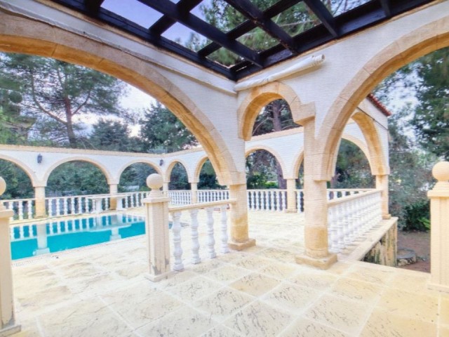 5+1 POOL HOUSE IN ALSANCAK ** 