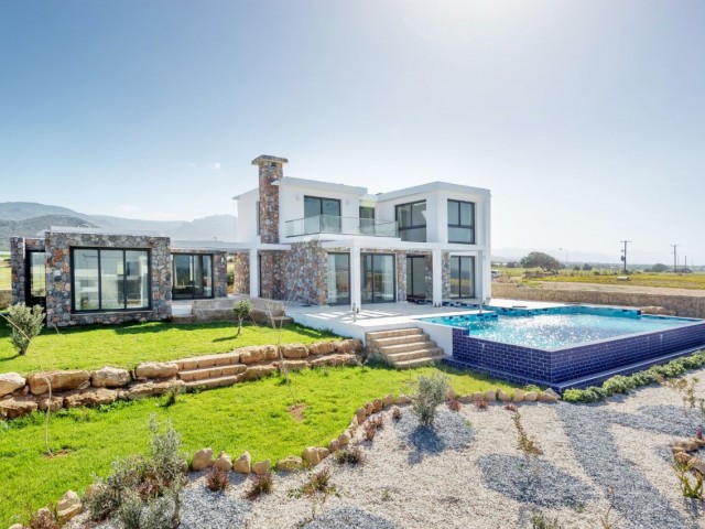 2022 PROJECT DELIVERY ! MODERN 4+1 VILLA WITH PRIVATE BAY IN ESENTEPE ** 