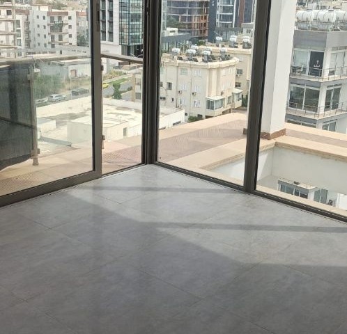 GİRNE YENİ LİMAN BÖLGESİN'DE  DENİZE SIFIR 2+1  SATILIK PENTHOUSE