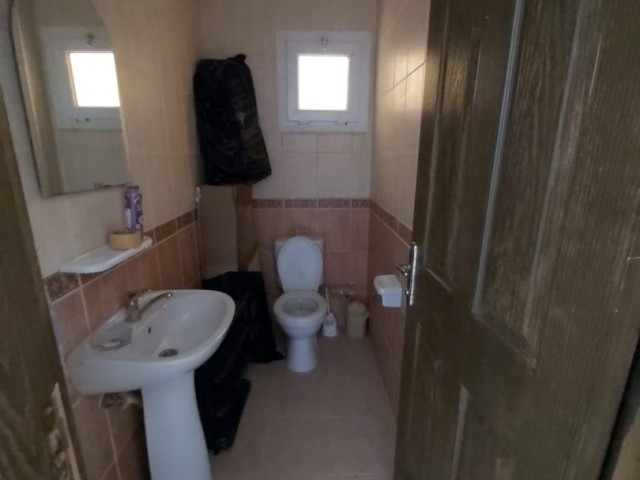 3+1 WOHNUNG MIT POOL ZU VERKAUFEN IN KYRENIA ALSANCAK ** 