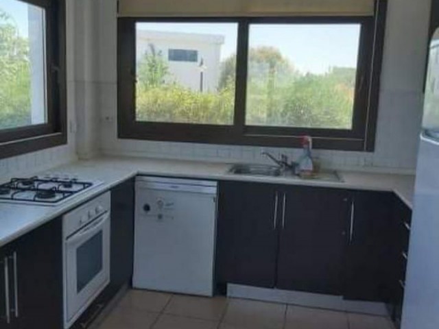 3+1 MÖBLIERTE VILLA IN KYRENIA YESILTEPE ** 