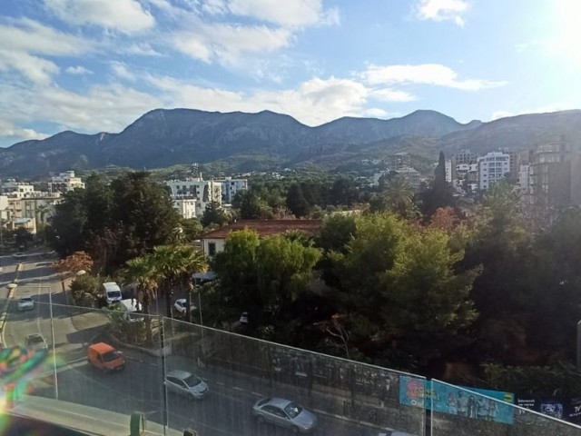 KYRENIA ZENTRUM DE 1+0 LU LLOGARA BÜRO ZUR MIETE OHNE GEPÄCK ** 