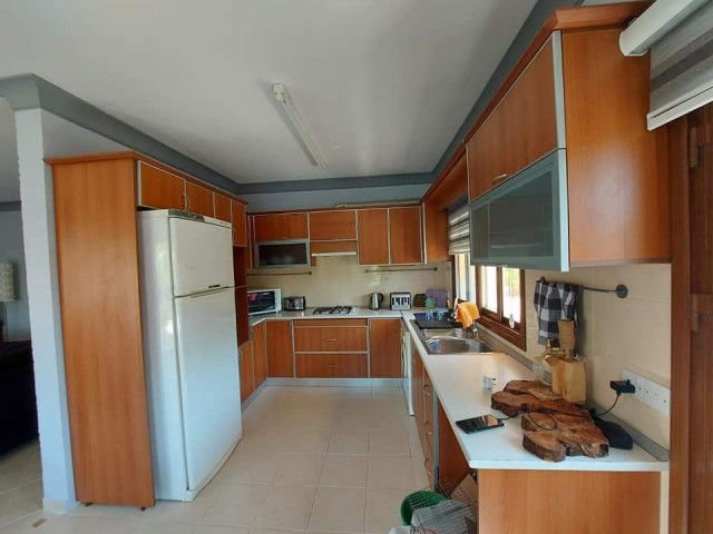 Circle 3 + 1 for sale in Girne Doğanköy