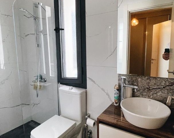 TÜRK KOÇAN ! GİRNE MERKEZ'DE 3+1 FULL EŞYALI ÖZEL HAVUZLU SATILIK PENTHOUSE DAİRE 