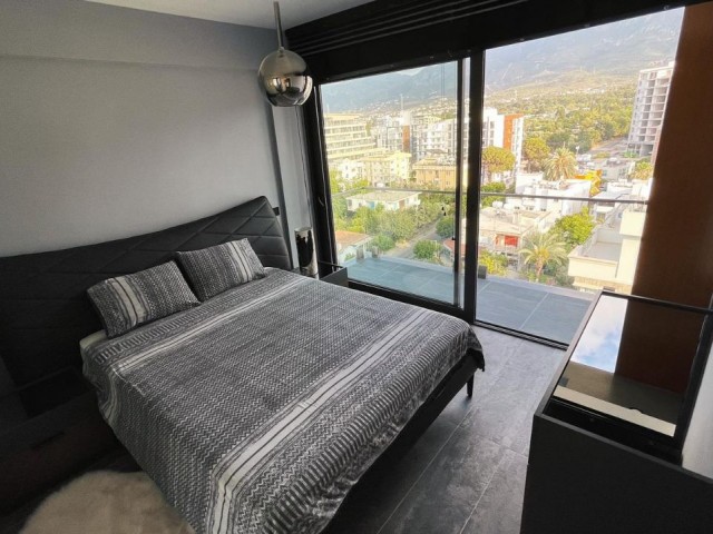 TÜRK KOÇAN ! GİRNE MERKEZ'DE 3+1 FULL EŞYALI ÖZEL HAVUZLU SATILIK PENTHOUSE DAİRE 