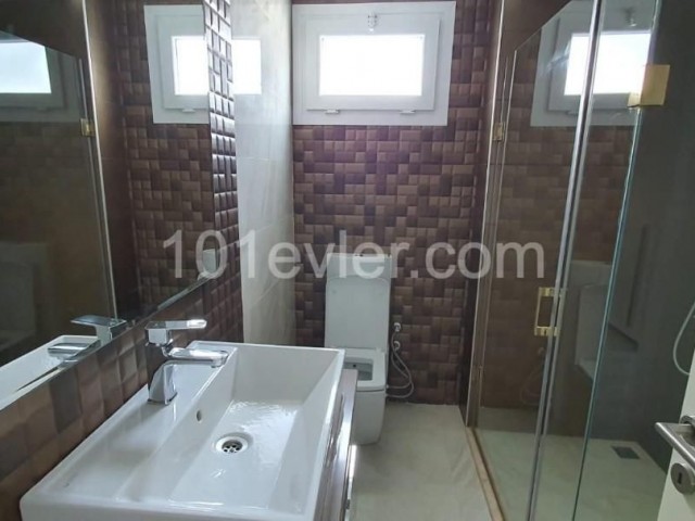 GİRNE MERKEZ'DE 2+1 SATILIK DAİRE 