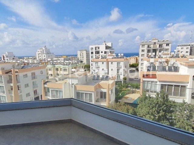 GİRNE MERKEZ'DE 2+1 SATILIK DAİRE 